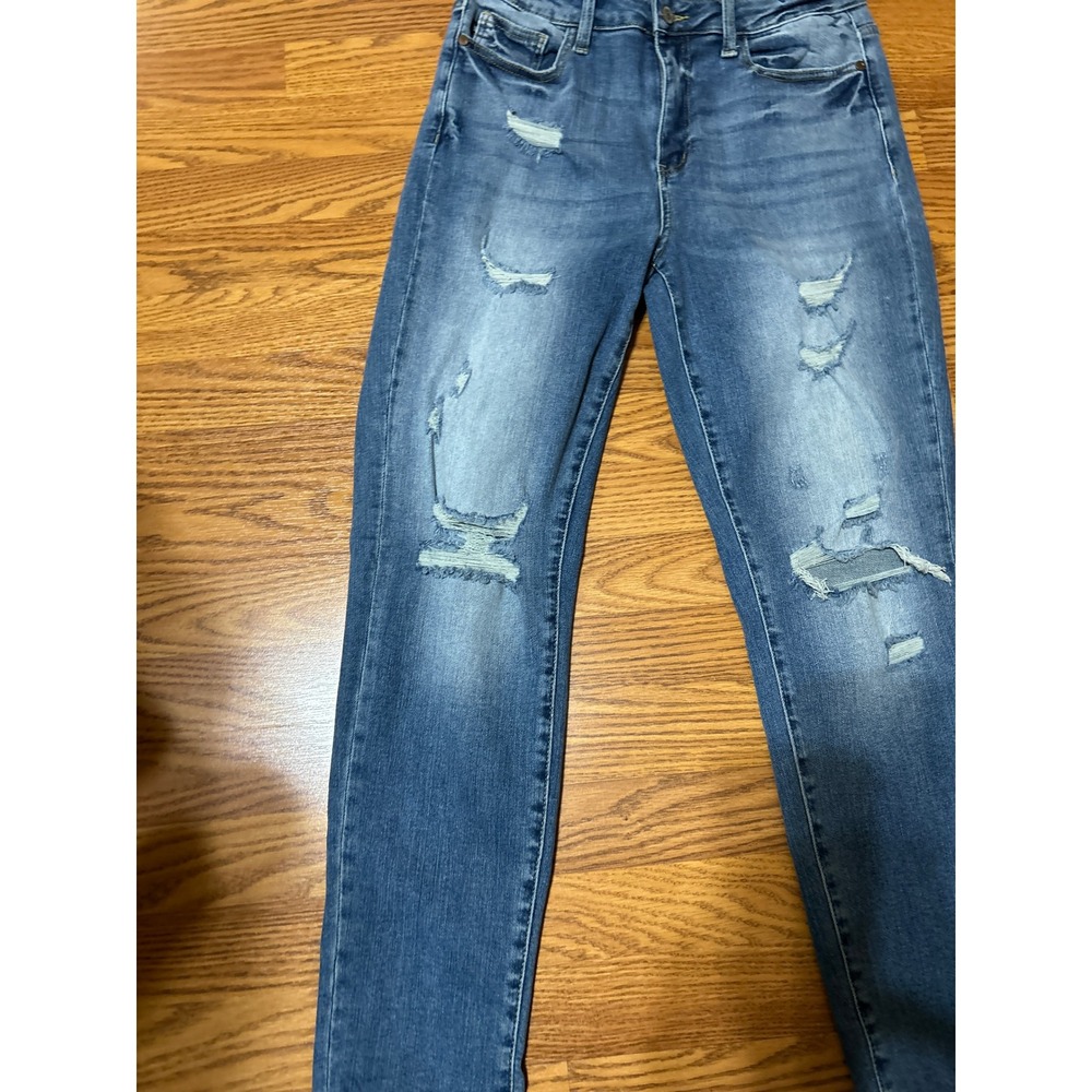 Judy Blue Distressed Boyfriend Jeans Medium Wash Size 9/29 JB88404 LT - Picture 4 of 8
